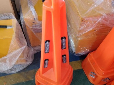 声光警示路锥图 声光路锥报警器价格图2